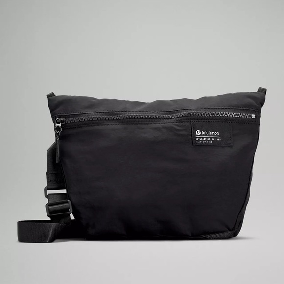 Lululemon Clean Lines Crossbody Bag - Picture 1 of 5